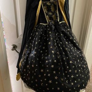 Toddler Halloween witch costume with hat and cape